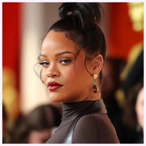 Rihanna Oscar Look